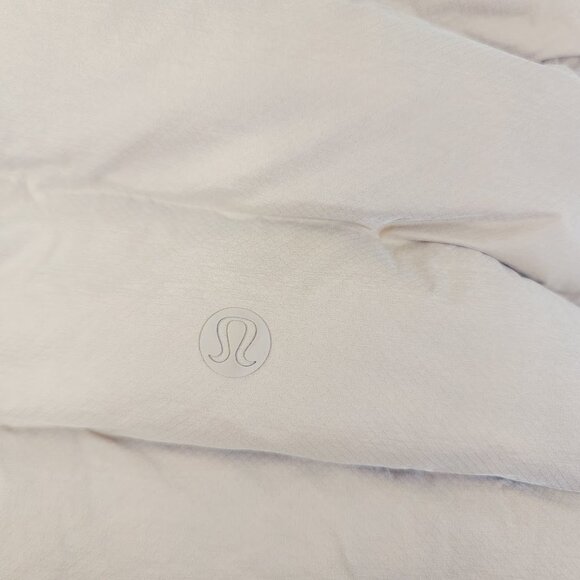 Lululemon Women's Mustard Gold Navigation Stretch Thermal Puffer Vest Size 10 - Picture 5 of 8